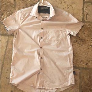 Short sleeve button down